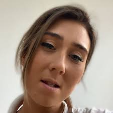 Amy Bristow's Instagram, Twitter & Facebook