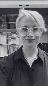 Wondering what to pack to work backstage at Fashion Week? Our Director of  Education, Heather takes you through everything you need 🤍 Stay tuned