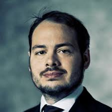 Vandaag wees de Hoge Raad een belangrijk arrest over de actio Pauliana,  toegepast op een samenstel van rechtshandelingen: https://lnkd.in/eeSSvpDu.  Een 'samenhangend geheel van rechtshandelingen' is…