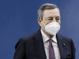 .pubblicare il decreto che impone il green pass anche in zona bianca per spettacoli, sport per ora fuori dalle discussioni la scuola così come la richiesta di confindustria di richiedere il green pass ai. Green Pass Draghi Firma Decreto Valido Dal 1 Luglio In Tutta L Ue