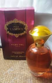Pour L Amour Vicky Tiel Paris 3 4 Fl Oz Eau De Parfum Spray Perfume Spray Pourlamour Eau De Parfum Spray Perfume Bottles