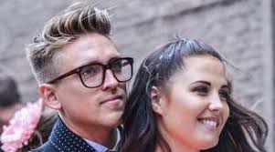 Men 2016 friade danny saucedo äntligen till sin flickvän, uppe på afrikas högsta berg, kilimanjaro daniel gabriel alessandro saucedo grzechowski. Molly Sanden Trott Pa Fragor Om Danny Saucedo