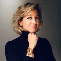 Jacqueline Vines's Instagram, Twitter & Facebook