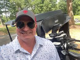 When you're a guest at a private golf club 😉⛳️