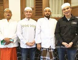 We would like to show you a description here but the site won't allow us. Baim Wong Dan Dude Harlino Ikut Haul Habib Ali