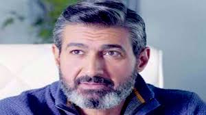 يذكر أن مسلسل ظل الرئيس عرض في الموسم الرمضاني عام 2017، بطولة ياسر جلال، علا غانم، هنا شيحة، دينا فؤاد، إيهاب فهمي، مايان السيد، محمد عز، أشرف زكي، والراحل عزت أبوعوف، ومن تأليف محمد إسماعيل. ØµØ­ÙŠÙØ© Ø§Ù„Ø£ÙŠØ§Ù… ÙŠØ§Ø³Ø± Ø¬Ù„Ø§Ù„ Ù‡Ø°Ø§ Ø±Ø£ÙŠÙŠ Ø¨Ø´Ù‚ÙŠÙ‚ÙŠ Ø±Ø§Ù…Ø² Ø¬Ù„Ø§Ù„ ÙˆÙ„Ø§ Ø£Ø¨Ø­Ø« Ø¹Ù† Ø§Ù„Ø´Ù‡Ø±Ø© ÙˆØ§Ù„Ù…Ø§Ù„