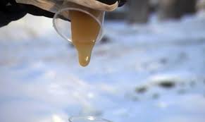 Akibat mengguna minyak pelincir lain pada kereta. Minyak Hitam Tiruan Kitar Semula Diedar Berleluasa Murah Tetapi Beri Kesan Buruk Kepada Enjin Kenderaan Paultan Org