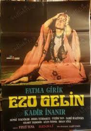 1968 yılında vizyona giren filmin yönetmenliğini memduh ün yapmış ve oyuncu kadrosunda fatma girik, renan fosforoğlu, vahi öz ve mürüvvet sim yer almıştır. Film Afisi Fatma Girik Kadir Inanir Ezo Gelin Nadir Kitap
