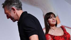 Monica bellucci n'est plus un coeur à prendre. A 15 Ans La Fille De Vincent Cassel Et Monica Bellucci Est Deja Egerie