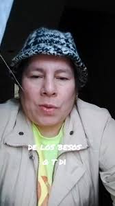 Elsa Marin Y Lucila Se Besan