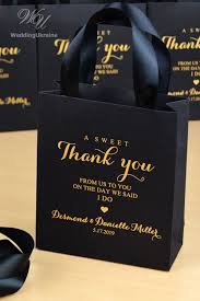 35 Black And Gold Wedding Favor Bags With Satin Ribbon Handles Etsy In 2020 Wedding Goodie Bags Gold Wedding Favors Wedding Favor Bags