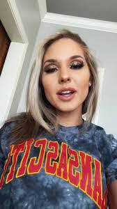 Frieda Flynn's Instagram, Twitter & Facebook