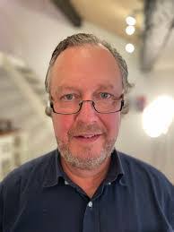 Walter Anfang's Instagram, Twitter & Facebook