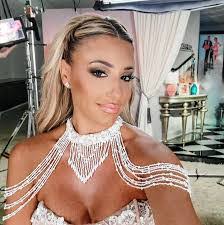 Ana Gandy's Instagram, Twitter & Facebook