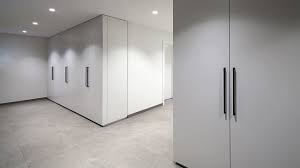 Bei dem kauf von garderobe modern design fabrikaten sollte sie darauf wert legen, dass diegeeigneten materialien genutzt werden und jene ebenfalls ordentlich verarbeitetwurden. Einbauschrank Garderobe Modern Flur Munchen Von Held Schreinerei Interior Design Houzz