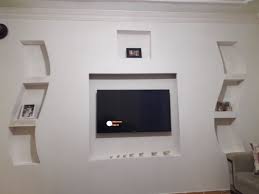 Tv üniteleri sadece televizyon için değil, üzerine vazodan ses sitemine kadar birden fazla obje ve cihaz koyarak evinizde şık bir atmosfer yaratabilirsiniz. Alcipan Tv Unitesi Modelleri Ve Fiyatlari Dogal Dekor Blog