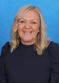 Nadine Murray's Instagram, Twitter & Facebook