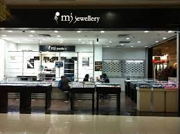 Cw6 bus service starts and terminates at giant, nusa bestari. Facebook