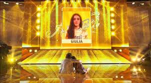 Le frasi e le foto migliori. Amici 20 Trionfa Giulia Stabile Isa E Chia