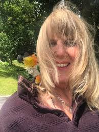 What are the best parrot carriers for African Greys?