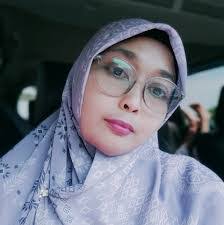 Stacy Postell's Instagram, Twitter & Facebook