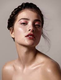 instylespain makeup trends @blanca.soler 🖤@maybelline_es by @gato.makeup  🖤 #instyleseptiembre 📸Photographer: @daniel.scheel @rickyscheel 💄MakeUp  Artist: @gato.makeup 💇‍♀️Hair Stylist: @jesusdepaula hair for @wellaproes  @cool_producciones ...