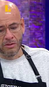 #ElGranChefFamosos 😭 SU LADO MÁS SENSIBLE 🥹 #mrpeet sorprendió a todos al  terminar llorando luego de recordar a su pequeño hijo ♥️ ➡ Mira @El Gran  Chef Famosos a través de la señal de Latina y ...