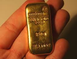 250 Gram Gold Bar A Quarter Kilo Or Just Over 8 Troy Ounces Http Www Coinandbullionpages Com Gold Bullion Bars Gold Bullion Bars Gold Bullion Gold Money