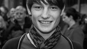 Jungschauspieler Fynn Henkel 19 Ist Auf Dem Sziget Festival Todlich Verungluckt