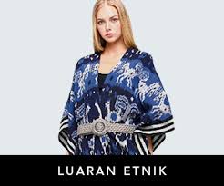 Trend terkini baju gamis modern wanita indonesia meliputi corak warna yang terang seperti cream, biru, merah muda, ungu dan hitam, hingga ada juga gamis motif batik. Baju Batik Terbaru Harga Juni 2021 Blibli Com