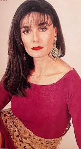 La hermosa, elegante y sublime Nuria Bages, talentosa primera actriz de  teatro y televisión. La carismática actriz ha participado en programas como  Mujer casos de la vida real y Doctor Cándido Pérez