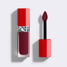 Here's a little guide to finding the right mac lippies for your dark skin tone: 27 Best Dark Lipstick Shades For Fall And Beyond Allure