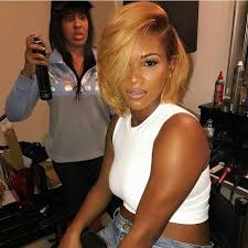 Black And Blonde Bob Weave Gorgeous Bob By Atlstylist Zmahoganyhair Makeup By Makeupbymeisha M On Antoinettelenae Honey Blonde Voice Hair Styles Short Hair Styles Honey Blonde Hair