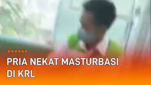 Viral Pria Nekat Masturbasi di KRL, Sudah Ditangkap Petugas - LiputanEnam |  Vidio