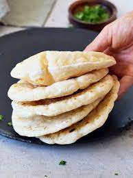 This Gluten Free Pita Bread Is Tender Fluffy And Pillowy All Without The Use Of Gluten Wi In 2020 Gluten Free Recipes Easy Easy Flatbread Recipes Gluten Free Pita