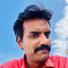 So I have been dealing with some knee pain caused by the yoke walk. It  didn't happen the first couple of training sessions but now it is every  session. It usually starts