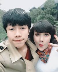 Vân Dung "khui" ảnh con trai thời chưa nổi tiếng, diện mạo "Chải" Long Vũ  ra sao mà từng tự ti?