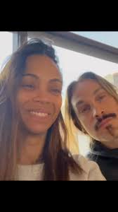 “How today feels :-)”- Zoe via Instagram 🩷 #zoesaldaña