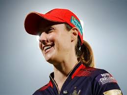RCB Triumphs Over Giants: Ellyse Perry's Foundation and Richa Ghosh's  Heroics Shine