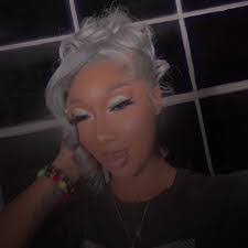 Tisha Gibson's Instagram, Twitter & Facebook