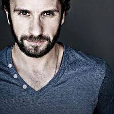 Brad Everett Young (bradevyoung)