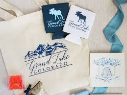 Use wedding welcome bags custom printed with your choice of a design or monogram, and up to 4 lines of text to welcome hotel guests to your wedding weekend. Wedding Welcome Bags Who Gets One What To Include