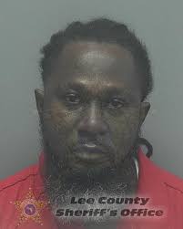 Fort Myers man's argument leads to aggravated assault charges