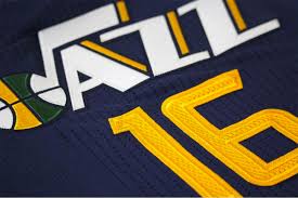 Utah jazz latest to throw back to the. The Utah Jazz Have A New Logo And It S Kinda Retro The Tylt