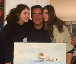 Jun 22, 2021 · şeyma subaşı, sosyal medya hesabından yaptığı bir açıklama ile hamile olup olmadığı yönündeki yorumlara açıklık getirdi. Acun Ilicali Ilk Kez Paylasti Eski Esi Seyma Subasi Tepkisiz Kalmadi
