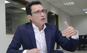 En 1958 nació su hermano francisco josé, quien moriría dos años más tarde. La Silla Vacia On Twitter Elpaisenvivo El Gobernador De Magdalena Carlos Caicedo Salio Del Pais Por Amenazas En Su Contra Detras Estaria El Clan Del Golfo Https T Co Eq6jsbujhd Https T Co 6pmayhrnos