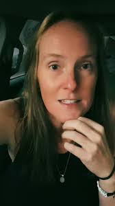 Heidi Bundy (@hippy4011)