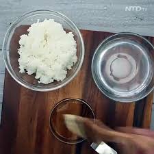 Cara membuat burger ini praktis, sehingga anda tidak perlu repot lagi beli di restoran. Philly Cheese Steak Rice Burger Video Dailymotion