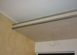 Con un controsoffitto in cartongesso si può ridurre l'altezza di un ambiente, si possono separare razionalmente le con il controsoffitto in cartongesso è possibile ottenere ambientazioni suggestive e di grande effetto. Controsoffitto Portante Il Controsoffitto Tutto Sul Controsoffitto Portante