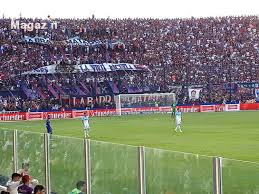Racing club, fußballverein aus argentinien. Hochspannung Bei Tigre Vs Racing Am Ende Feierte Racing Club Den 18 Meistertitel Turus Net Magazin